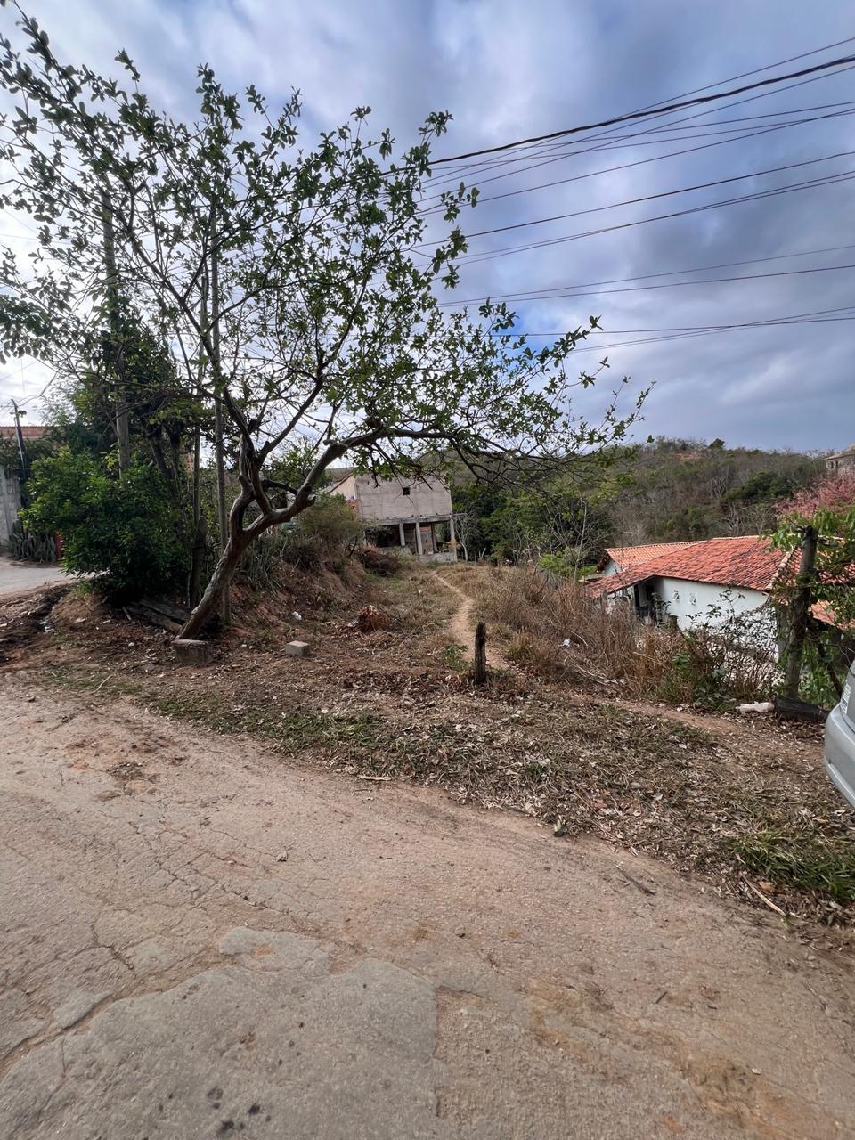 Lote de Esquina com Excelente Localização no Fecho