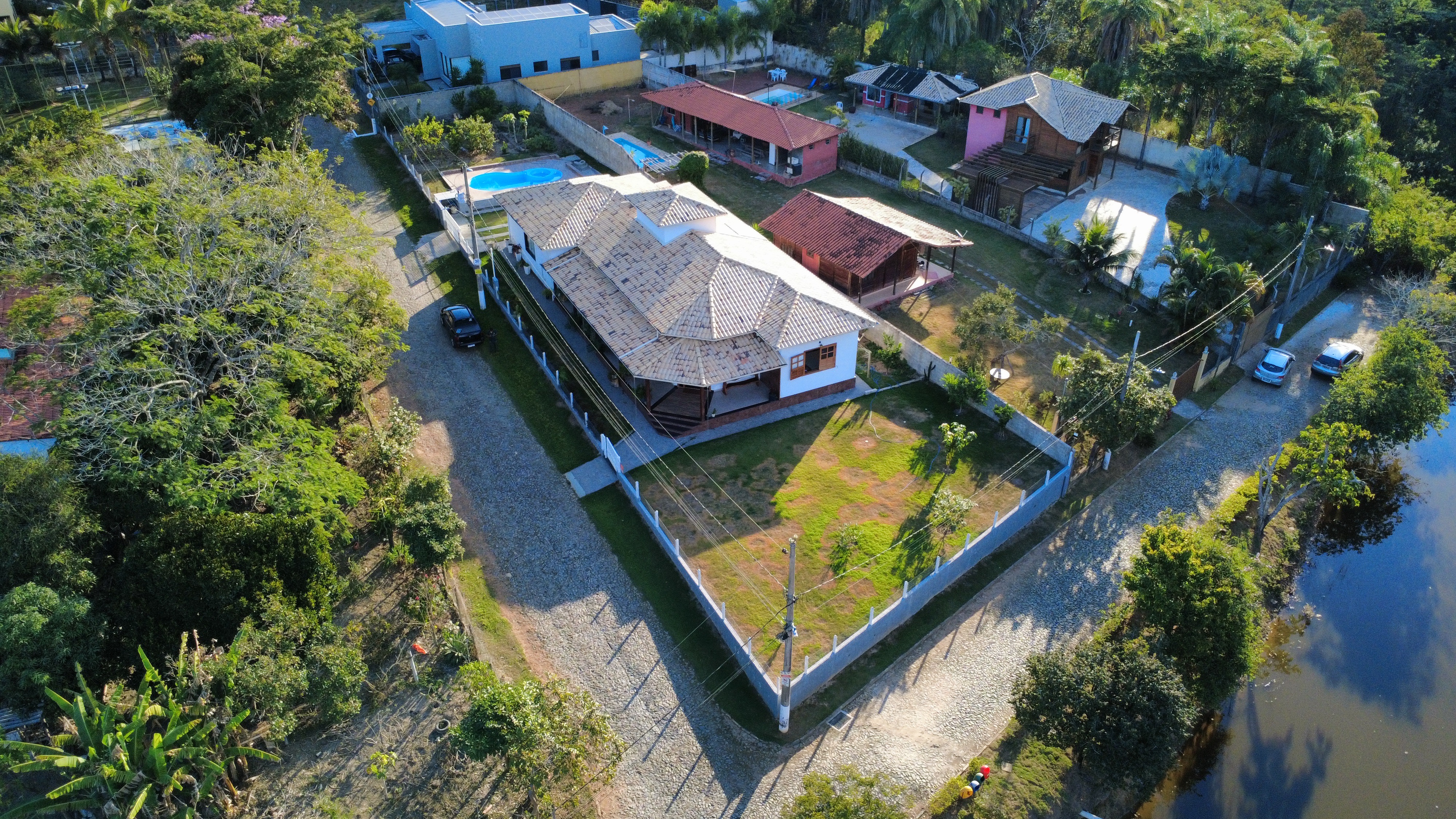 Casa de Alto Padrão com 3 Suítes, Piscina e 1.000 m² no Condomínio Recanto do Luar – Santa Luzia/MG — foto 7