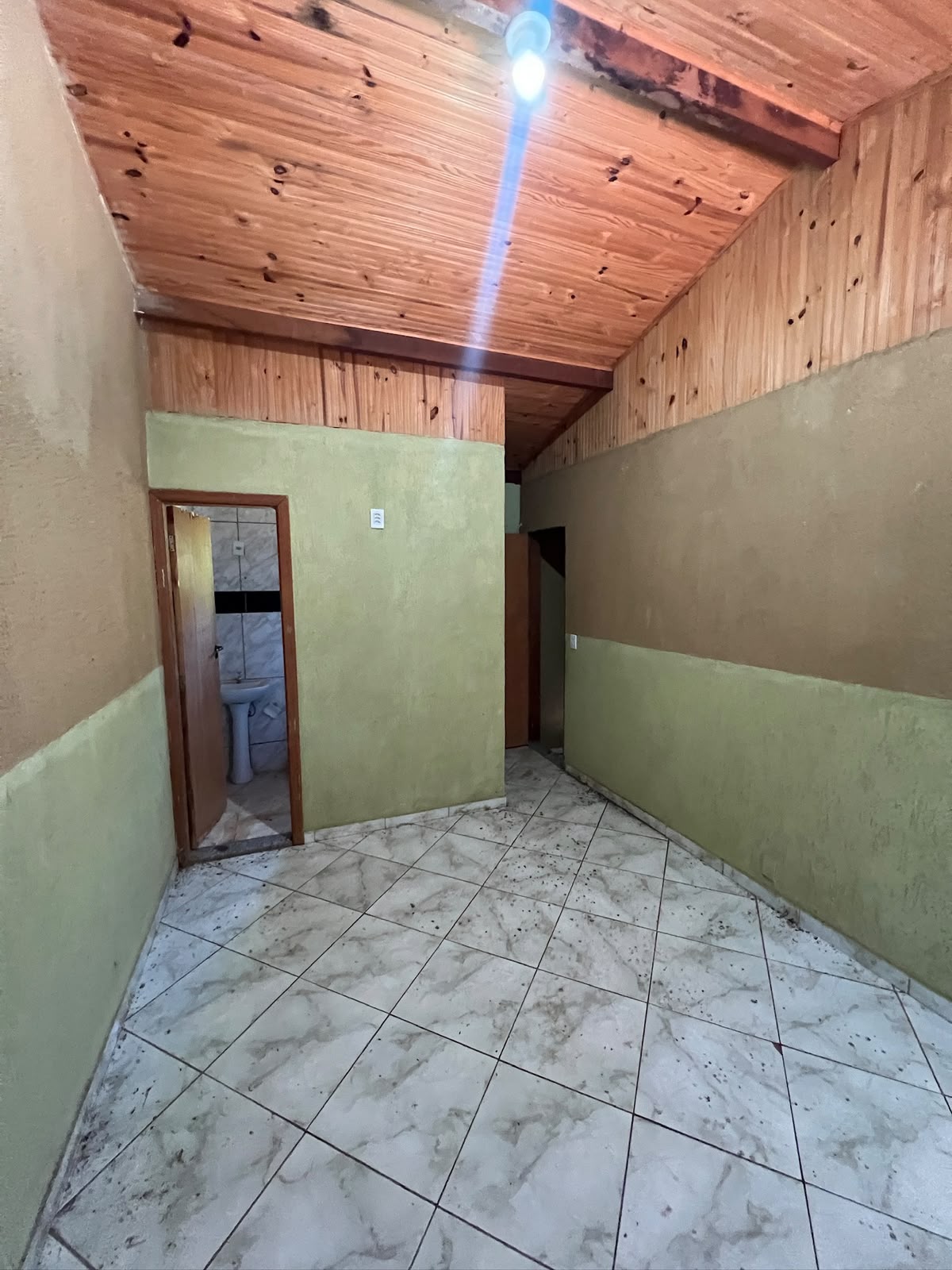 Chácara com 4.146m², Lagoa de Nascente e Casa com 4 Quartos em Água Limpa – Santa Luzia | R$ 750.000 — foto 3