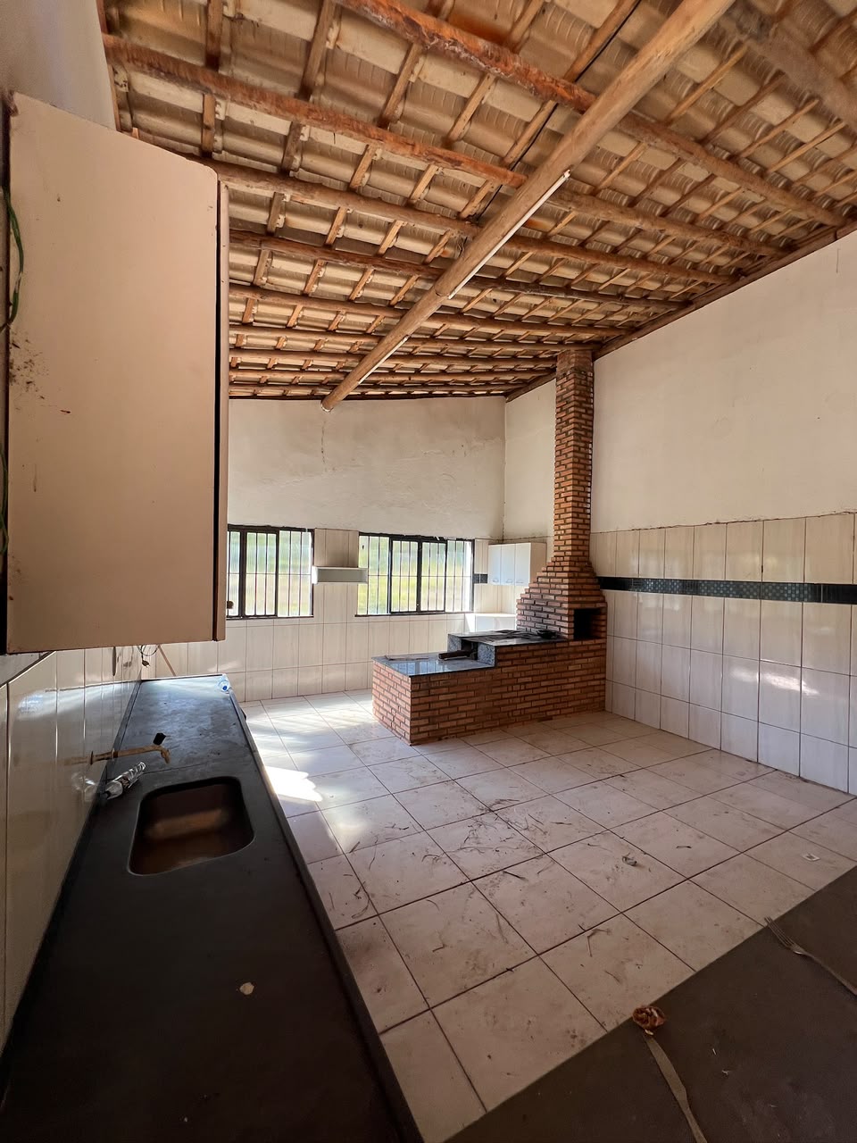 Chácara com 4.146m², Lagoa de Nascente e Casa com 4 Quartos em Água Limpa – Santa Luzia | R$ 750.000 — foto 11