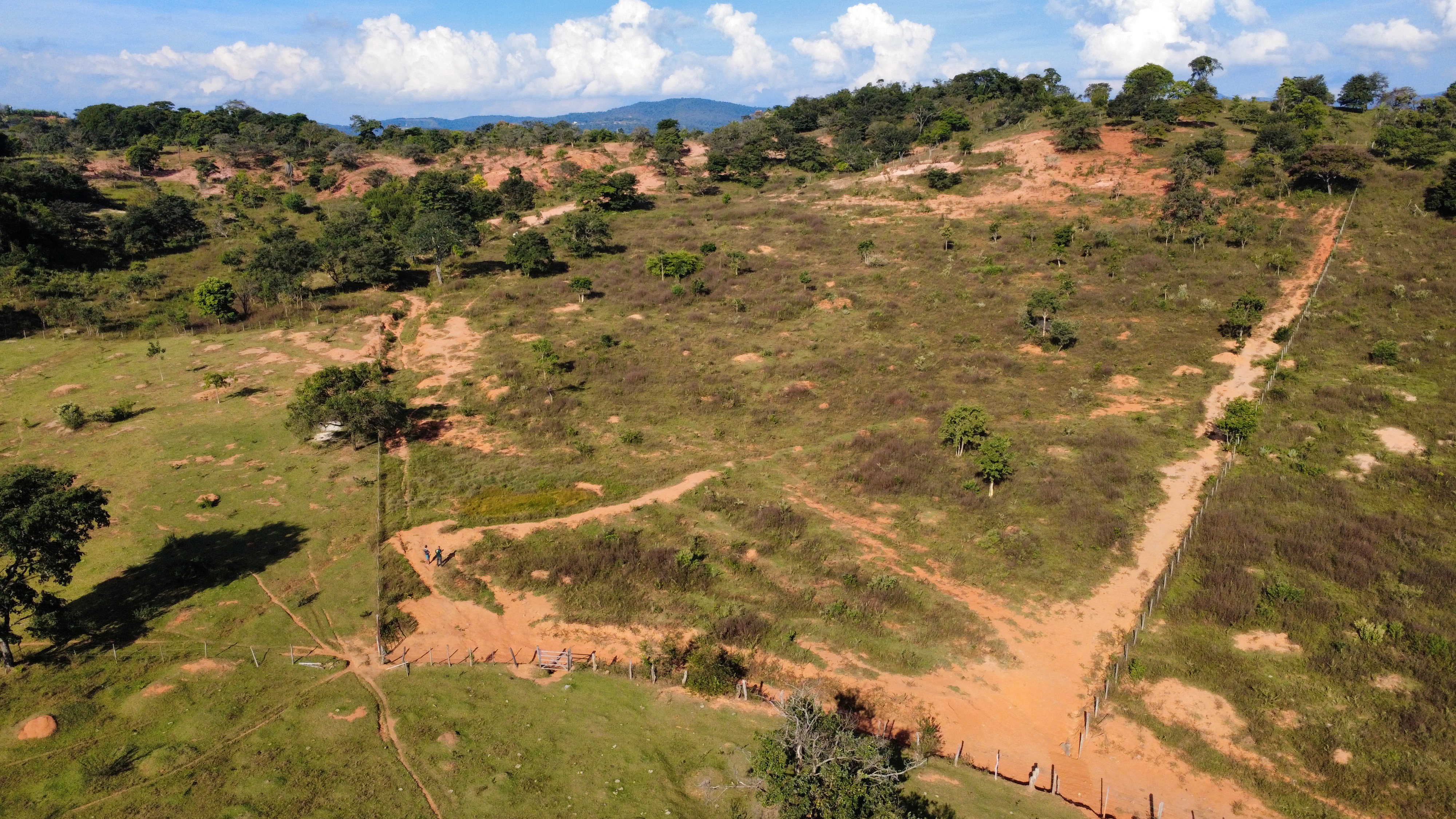 Terreno 1,4 hectares a 1km do asfalto — foto 2