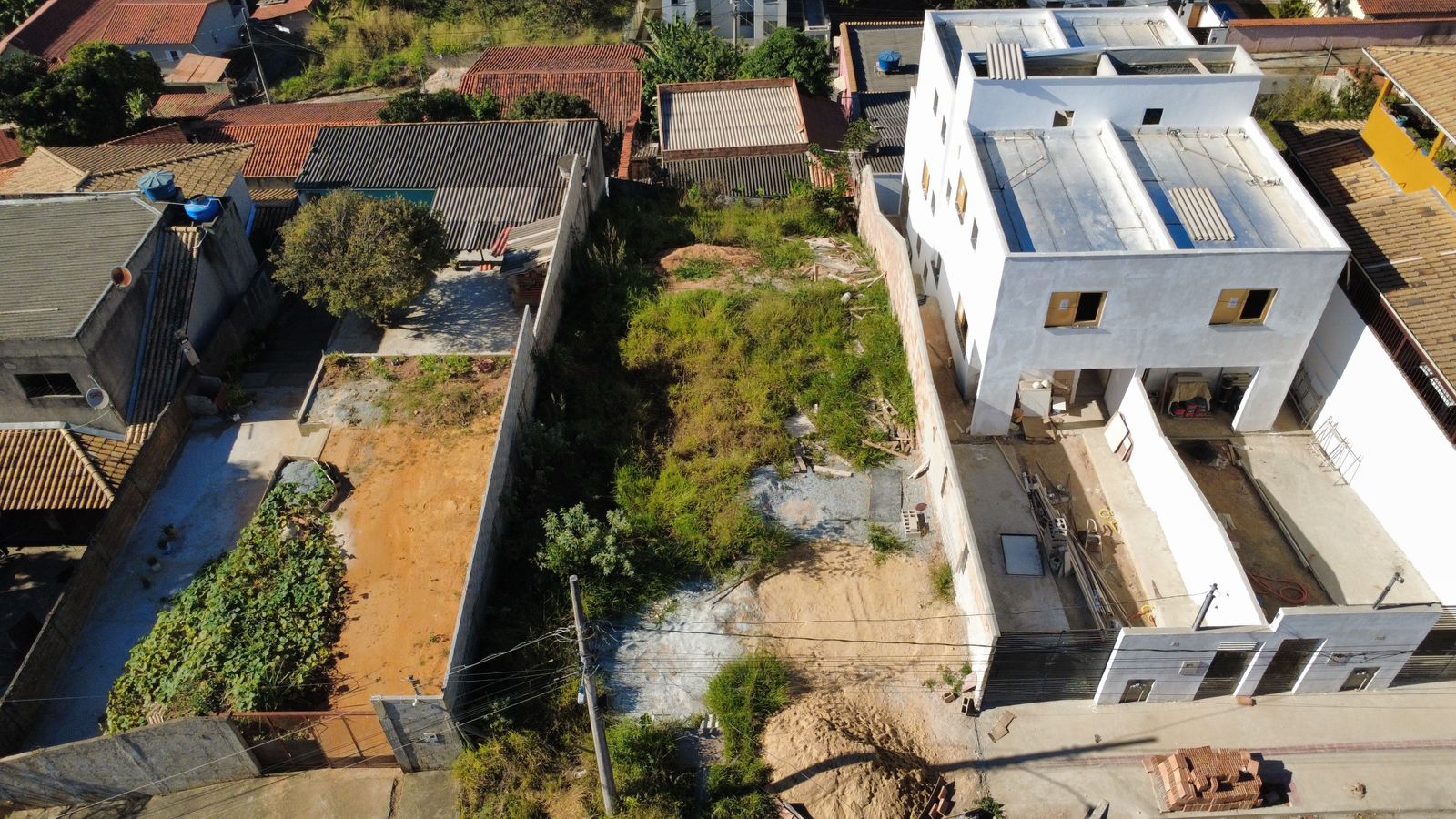 Lote de 360m² com Escritura no Bairro Adeodato