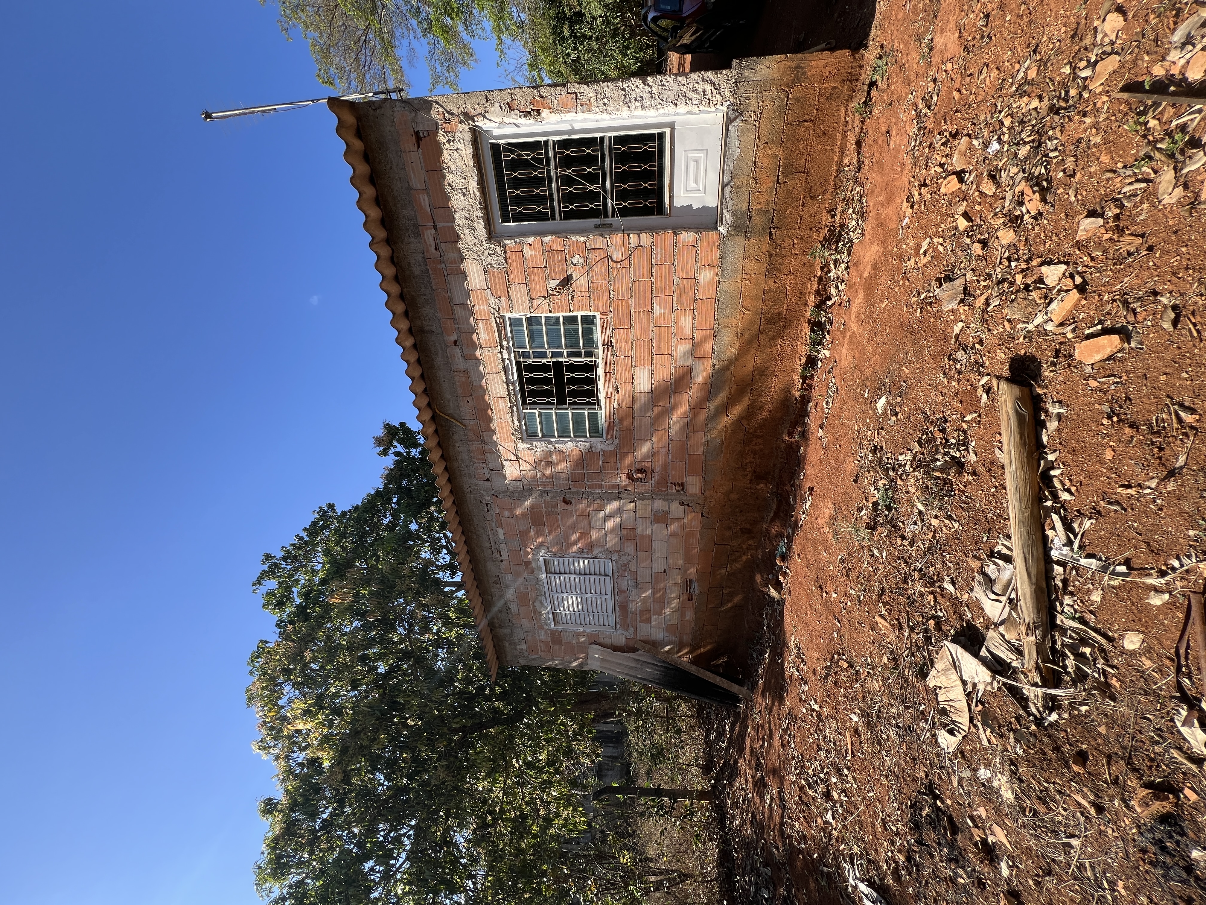 Chácara de 1.475 m² com Casa de 2 Quartos e Pomar Formado em Jaboticatubas — foto 3