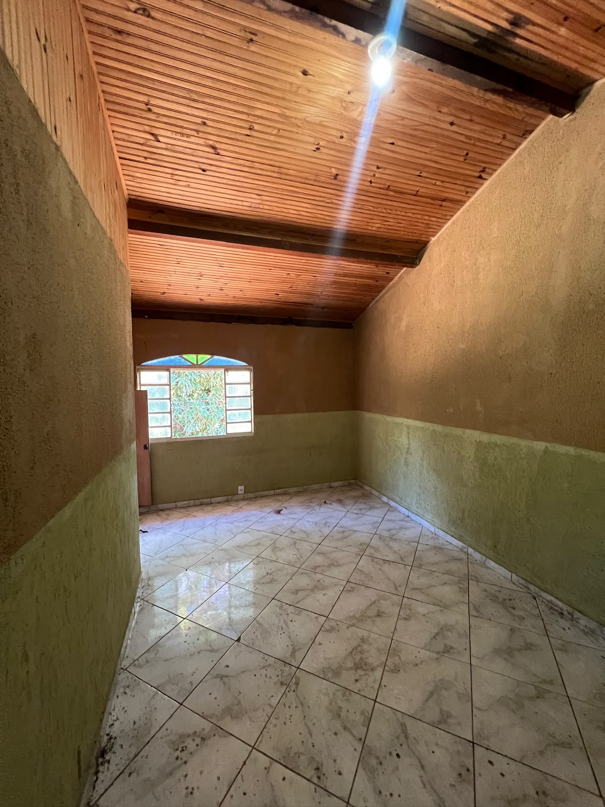 Chácara com 4.146m², Lagoa de Nascente e Casa com 4 Quartos em Água Limpa – Santa Luzia | R$ 750.000 — foto 7