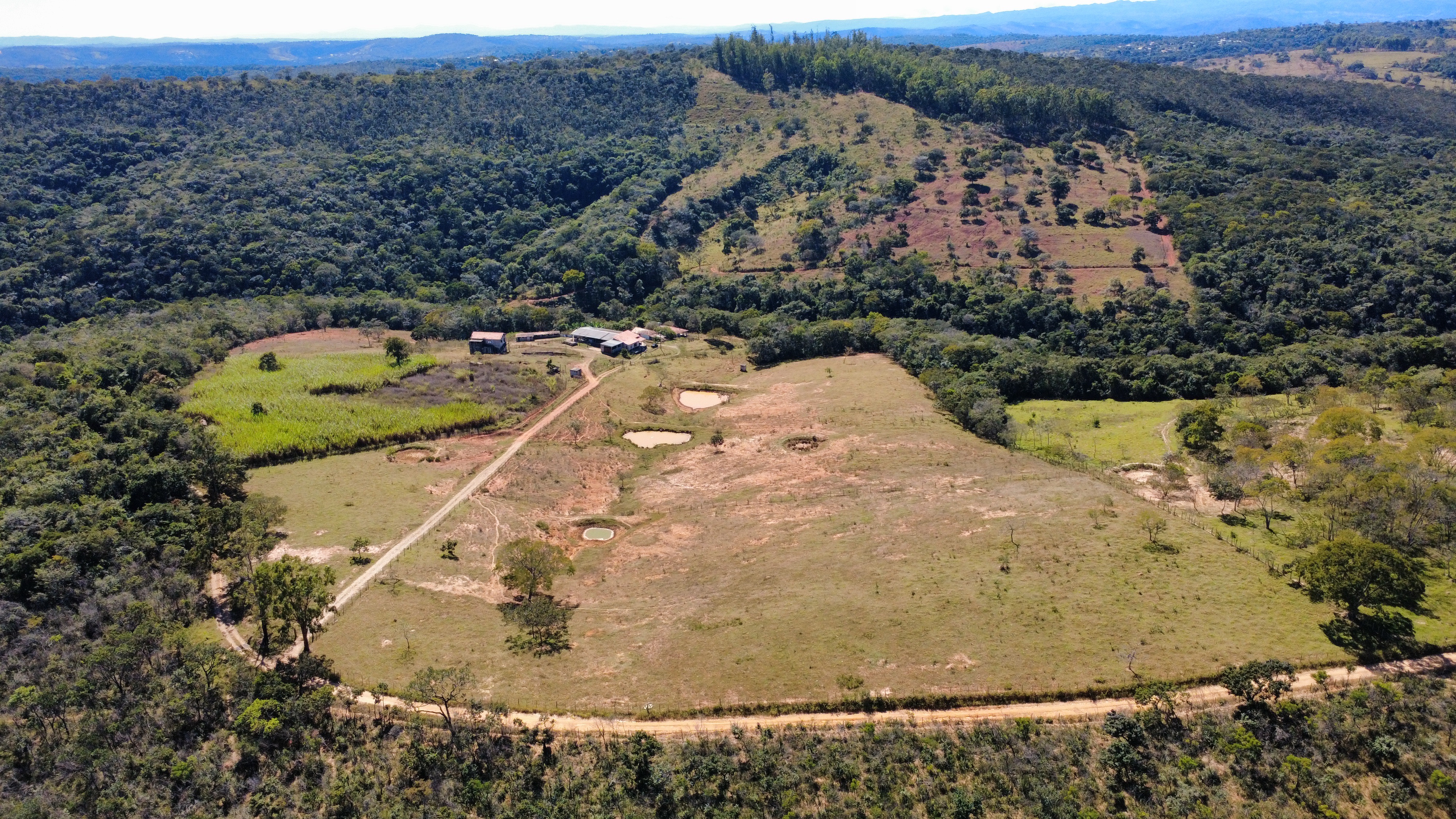 Área de 32 Hectares com Lagoa, Córrego e Poço Artesiano